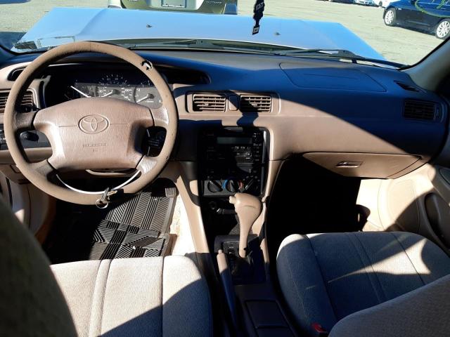 Photo 8 from auction – 2000 TOYOTA CAMRY CE with VIN 4T1BG22K8YU753418