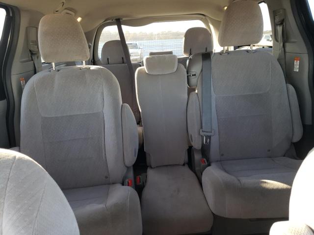 Photo 10 from auction – 2017 TOYOTA SIENNA LE with VIN 5TDKZ3DC2HS776692
