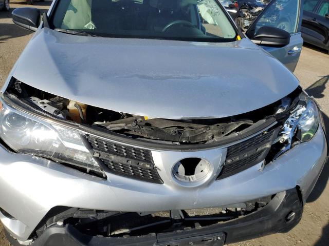 Photo 11 from auction – 2015 TOYOTA RAV4 LE with VIN JTMBFREV3FD152033