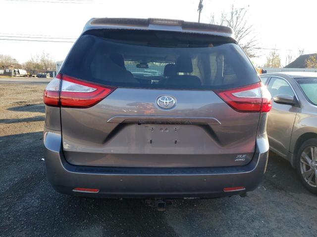 Photo 6 from auction – 2018 TOYOTA SIENNA XLE with VIN 5TDDZ3DC1JS207167