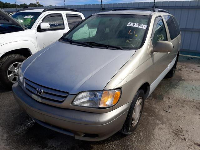 TOYOTA SIENNA LE 2001 with VIN 4T3ZF13C91U405742 - Photo from auction