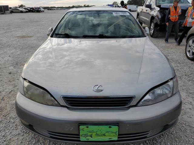 Photo 5 from auction – 1998 LEXUS ES 300 with VIN JT8BF28G4W5022940