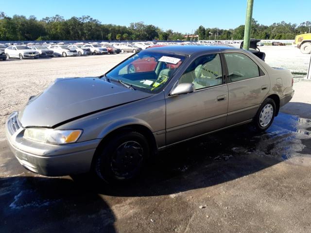 TOYOTA CAMRY CE 1997 with VIN 4T1BG22K5VU125571 - Photo from auction