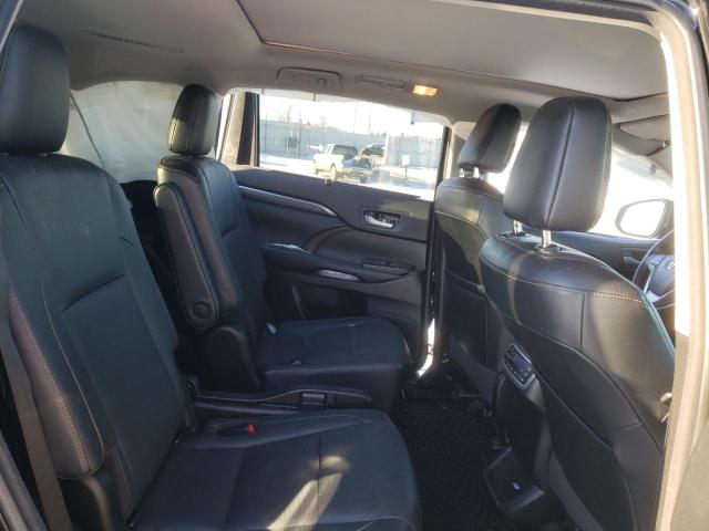 Photo 11 from auction – 2018 TOYOTA HIGHLANDER with VIN 5TDDZRFH4JS494323