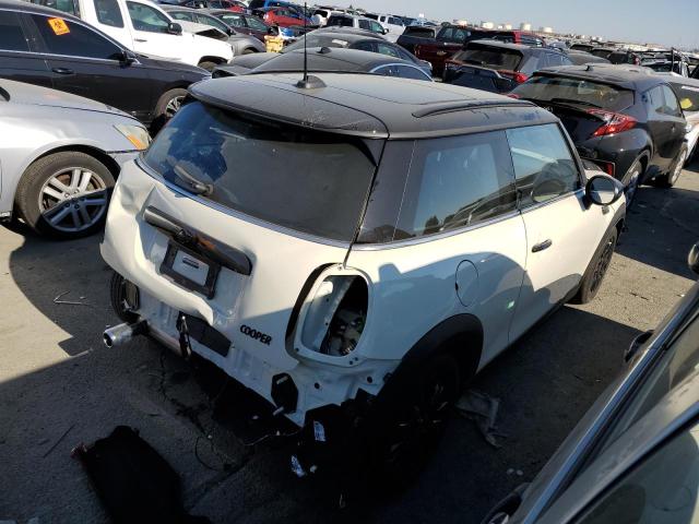 Photo 3 from auction – 2023 MINI COOPER with VIN WMW33DH04P2S78802