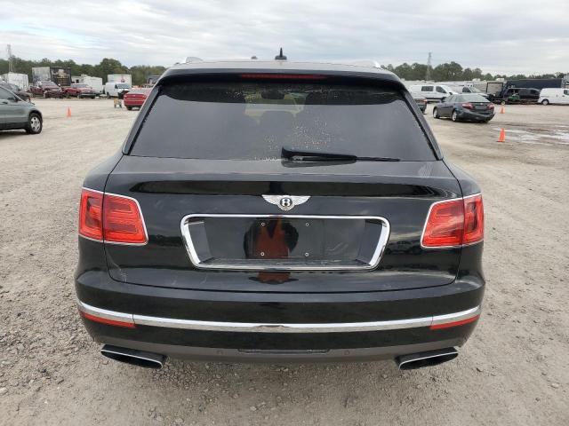 Photo 6 from auction – 2017 BENTLEY BENTAYGA with VIN SJAAC2ZV0HC013977