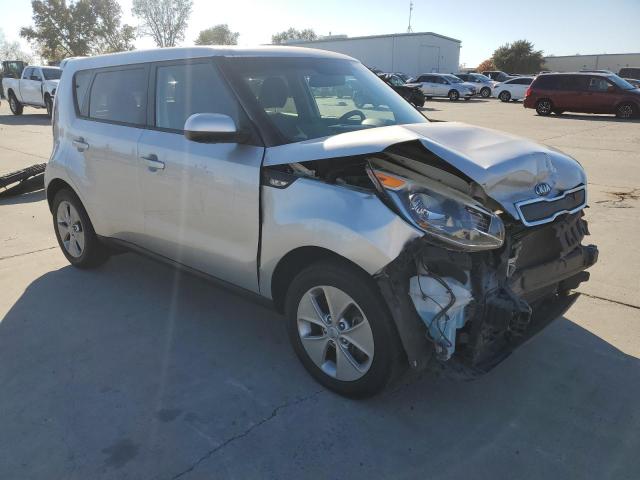 Photo 4 from auction – 2014 KIA SOUL with VIN KNDJN2A27E7742007