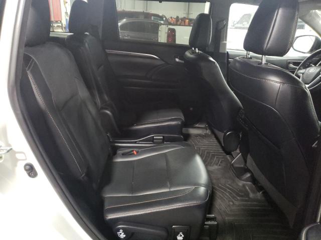 Photo 11 from auction – 2016 TOYOTA HIGHLANDER with VIN 5TDDKRFH8GS341344