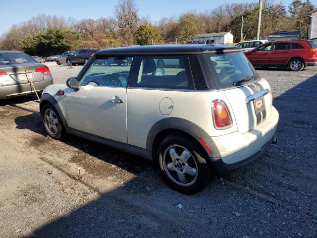 Photo 2 from auction – 2007 MINI COOPER with VIN WMWMF33537TT57901