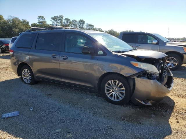 Photo 4 from auction – 2011 TOYOTA SIENNA VAN with VIN 5TDYK3DC4BS127207