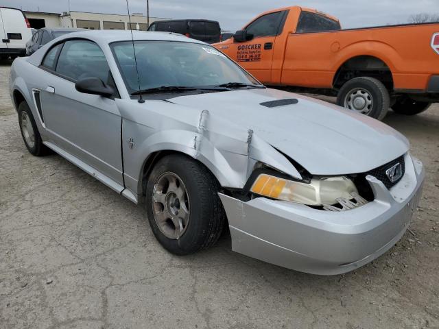 Photo 4 from auction – 2000 FORD MUSTANG with VIN 1FAFP4049YF120457