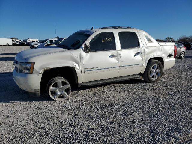 CHEVROLET AVALANCHE 2011 with VIN 3GNTKGE33BG245562 - Photo from auction