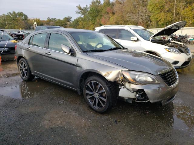 Photo 4 from auction – 2013 CHRYSLER 200 TOURIN with VIN 1C3CCBBB8DN595210