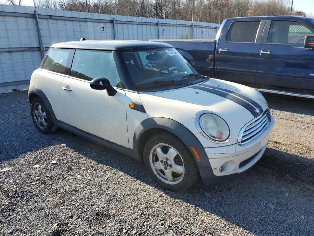 Photo 4 from auction – 2007 MINI COOPER with VIN WMWMF33537TT57901