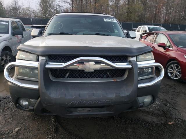 Photo 5 from auction – 2004 CHEVROLET AVALANCHE with VIN 3GNEK12T24G122848