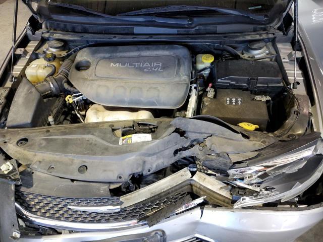 Photo 11 from auction – 2015 CHRYSLER 200 LIMITE with VIN 1C3CCCAB8FN745813