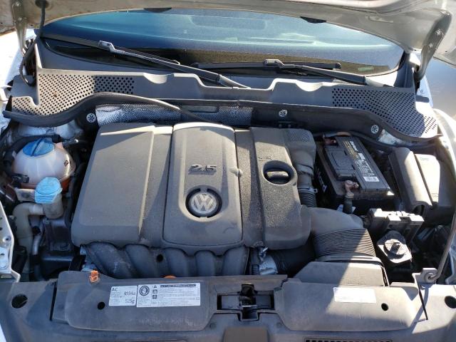 Photo 11 from auction – 2013 VOLKSWAGEN BEETLE with VIN 3VWFP7AT6DM645095