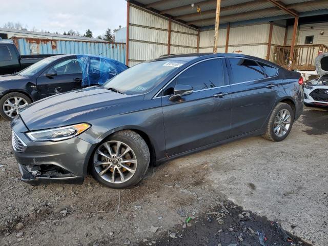 FORD FUSION SE 2017 with VIN 3FA6P0HD9HR143138 - Photo from auction
