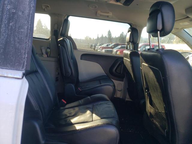 Photo 11 from auction – 2014 CHRYSLER TOWN & COU with VIN 2C4RC1BG4ER404186