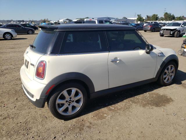 Photo 3 from auction – 2010 MINI COOPER S with VIN WMWMF7C50ATZ34852