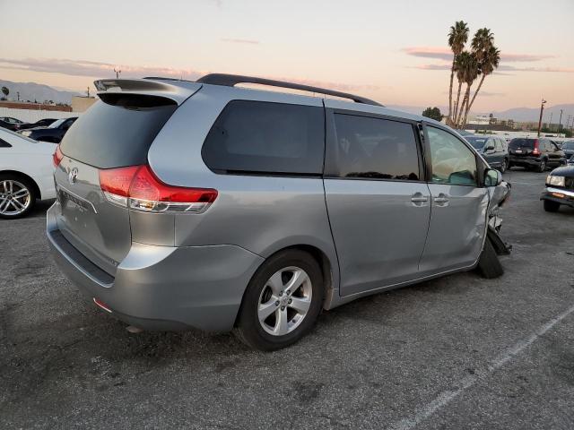 Photo 3 from auction – 2014 TOYOTA SIENNA LE with VIN 5TDKK3DC7ES426121