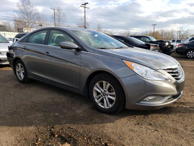 Photo 4 from auction – 2013 HYUNDAI SONATA GLS with VIN 5NPEB4AC4DH744788