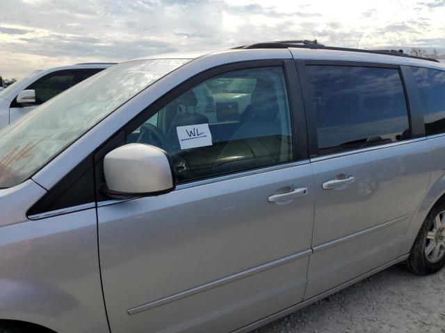 Photo 13 from auction – 2008 CHRYSLER TOWN & CTY with VIN 2A8HR54P28R611526
