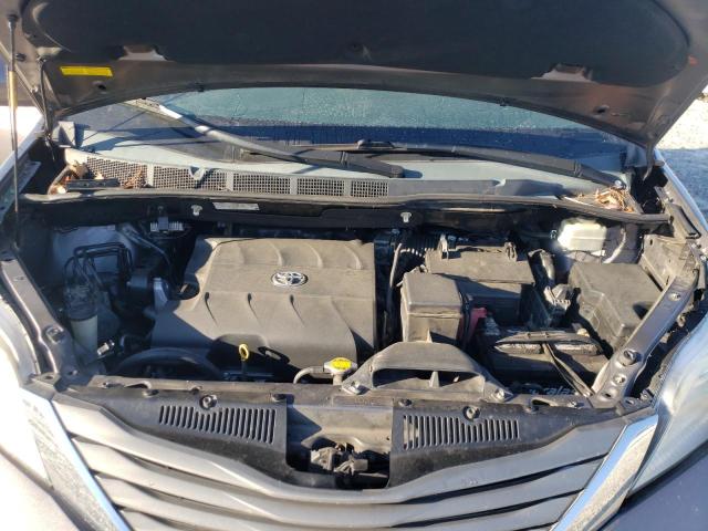 Photo 12 from auction – 2012 TOYOTA SIENNA XLE with VIN 5TDYK3DC8CS223570
