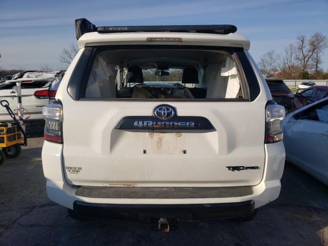 Photo 6 from auction – 2018 TOYOTA 4RUNNER SR with VIN JTEBU5JRXJ5609345