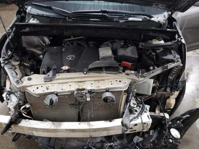 Photo 12 from auction – 2018 TOYOTA HIGHLANDER with VIN 5TDJZRFH7JS870404