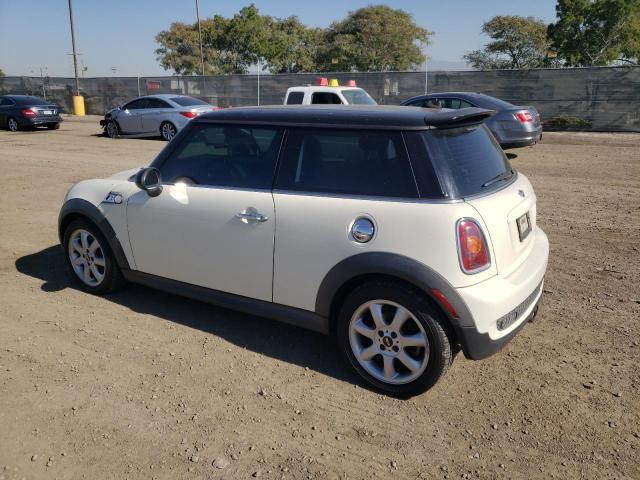 Photo 2 from auction – 2010 MINI COOPER S with VIN WMWMF7C50ATZ34852