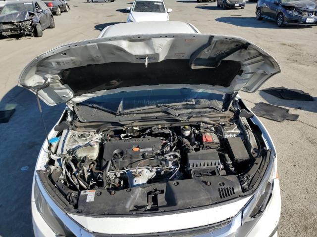 Photo 11 from auction – 2018 HONDA CIVIC LX with VIN 2HGFC2F56JH582619