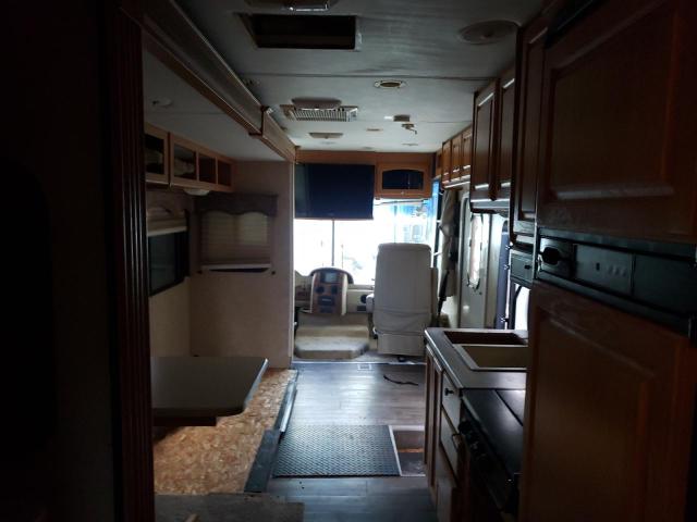 Photo 5 from auction – 2006 FOWI MOTORHOME with VIN 5B4MP67G553410002