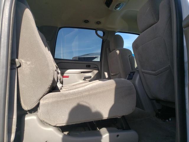 Photo 11 from auction – 2004 CHEVROLET SUBURBAN K with VIN 1GNFK16T64J129833
