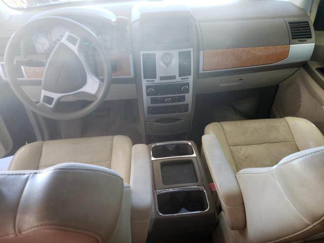 Photo 8 from auction – 2010 CHRYSLER TOWN & COU with VIN 2A4RR6DX4AR152789