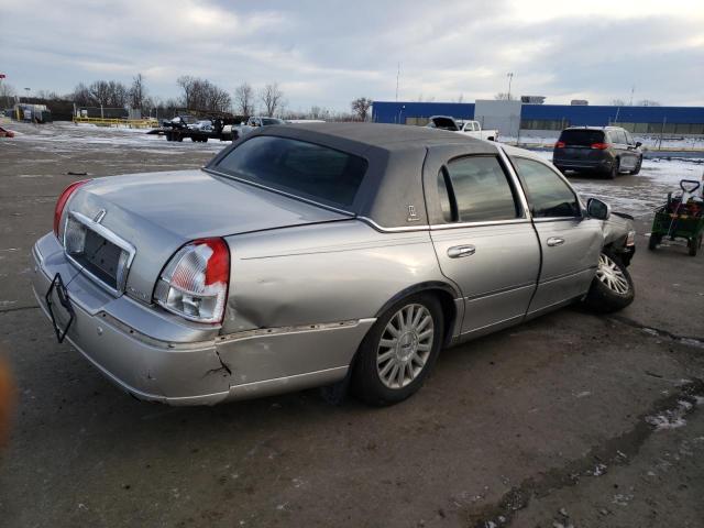 Photo 3 from auction – 2004 LINCOLN TOWN CAR U with VIN 1LNHM83WX4Y601344