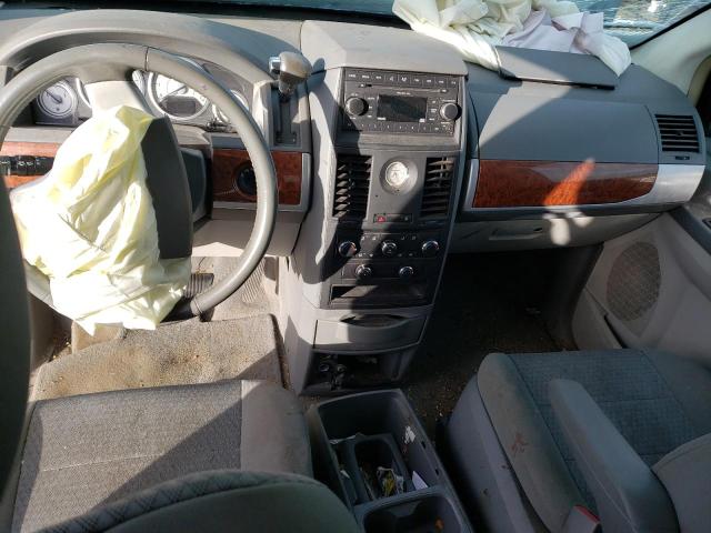 Photo 8 from auction – 2008 CHRYSLER TOWN & COU with VIN 2A8HR54P68R770565