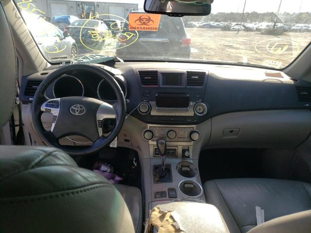 Photo 8 from auction – 2011 TOYOTA HIGHLANDER with VIN 5TDBK3EH9BS079512
