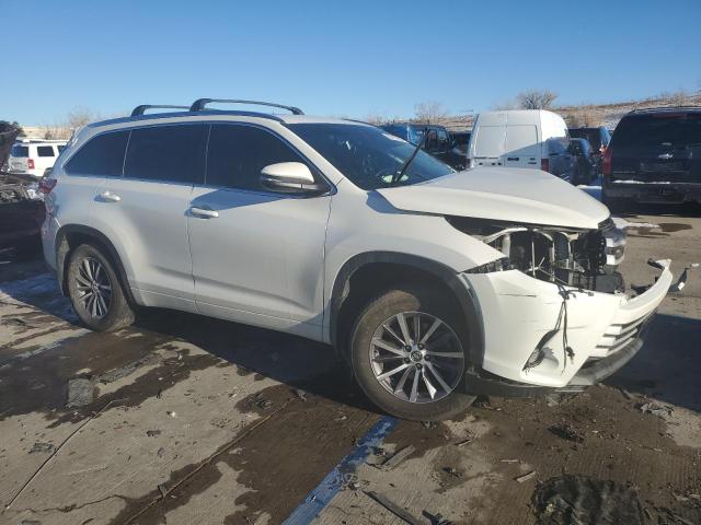 Photo 4 from auction – 2018 TOYOTA HIGHLANDER with VIN 5TDJZRFH5JS527834