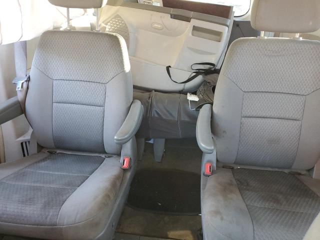 Photo 10 from auction – 2010 CHRYSLER TOWN & COU with VIN 2A4RR5D17AR393817