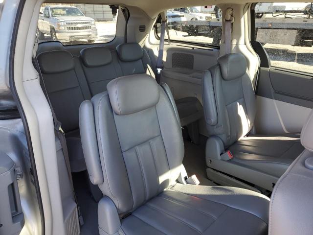 Photo 11 from auction – 2010 CHRYSLER TOWN & COU with VIN 2A4RR5DX3AR153541