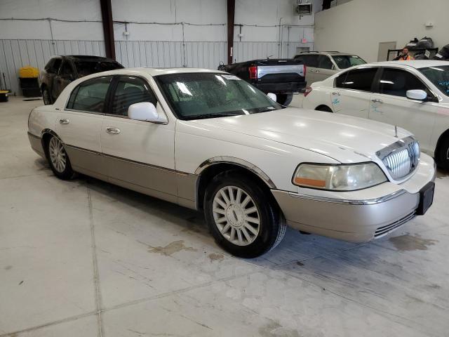 Photo 4 from auction – 2003 LINCOLN TOWN CAR S with VIN 1LNHM82W33Y604361