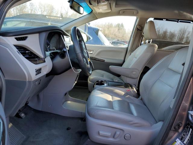 Photo 7 from auction – 2017 TOYOTA SIENNA XLE with VIN 5TDYZ3DC5HS868762