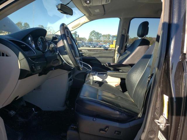 Photo 7 from auction – 2015 CHRYSLER TOWN & COU with VIN 2C4RC1BG0FR589094