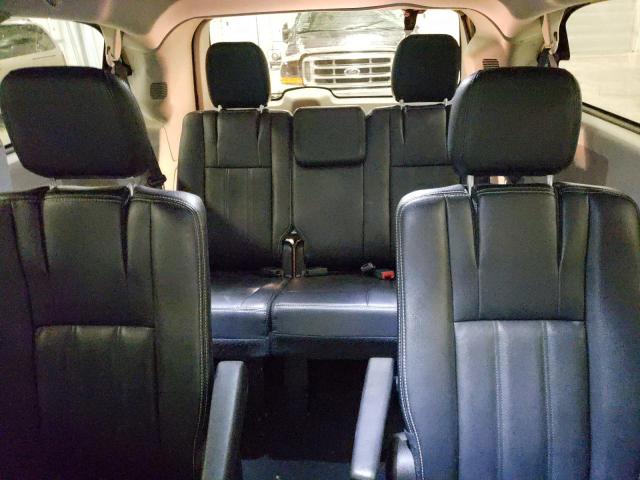 Photo 10 from auction – 2016 CHRYSLER TOWN & COU with VIN 2C4RC1BG8GR229928