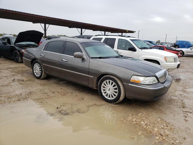 Photo 4 from auction – 2004 LINCOLN TOWN CAR U with VIN 1LNHM83W34Y684423