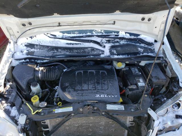 Photo 12 from auction – 2013 CHRYSLER TOWN & COU with VIN 2C4RC1GG2DR511387