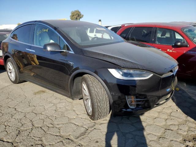 Photo 4 from auction – 2018 TESLA MODEL X with VIN 5YJXCAE2XJF100082