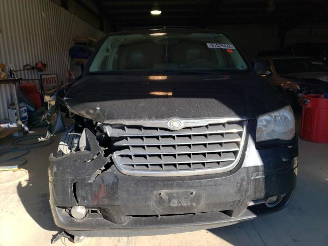 Photo 5 from auction – 2008 CHRYSLER TOWN & COU with VIN 2A8HR54PX8R646248