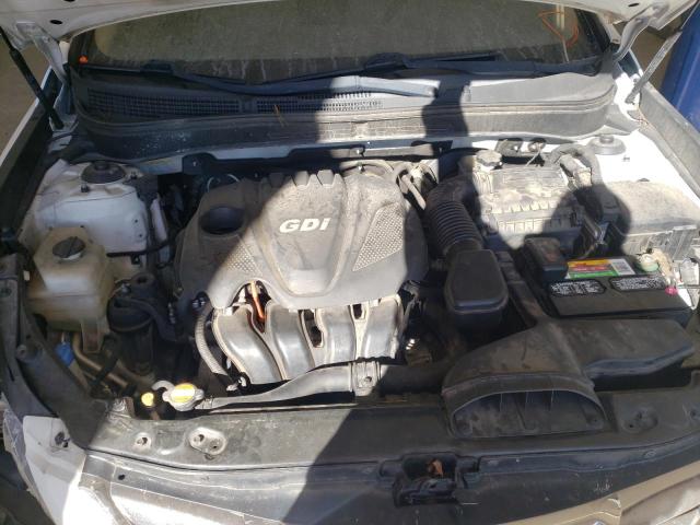 Photo 11 from auction – 2011 HYUNDAI SONATA SE with VIN 5NPEC4AC5BH130469